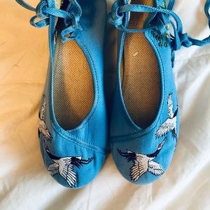 Vintage Crane Embroidered Blue Lace Up Wedges